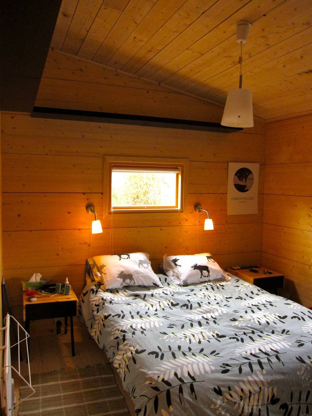 great warm home decor for attic bedroom with two small bed lamp