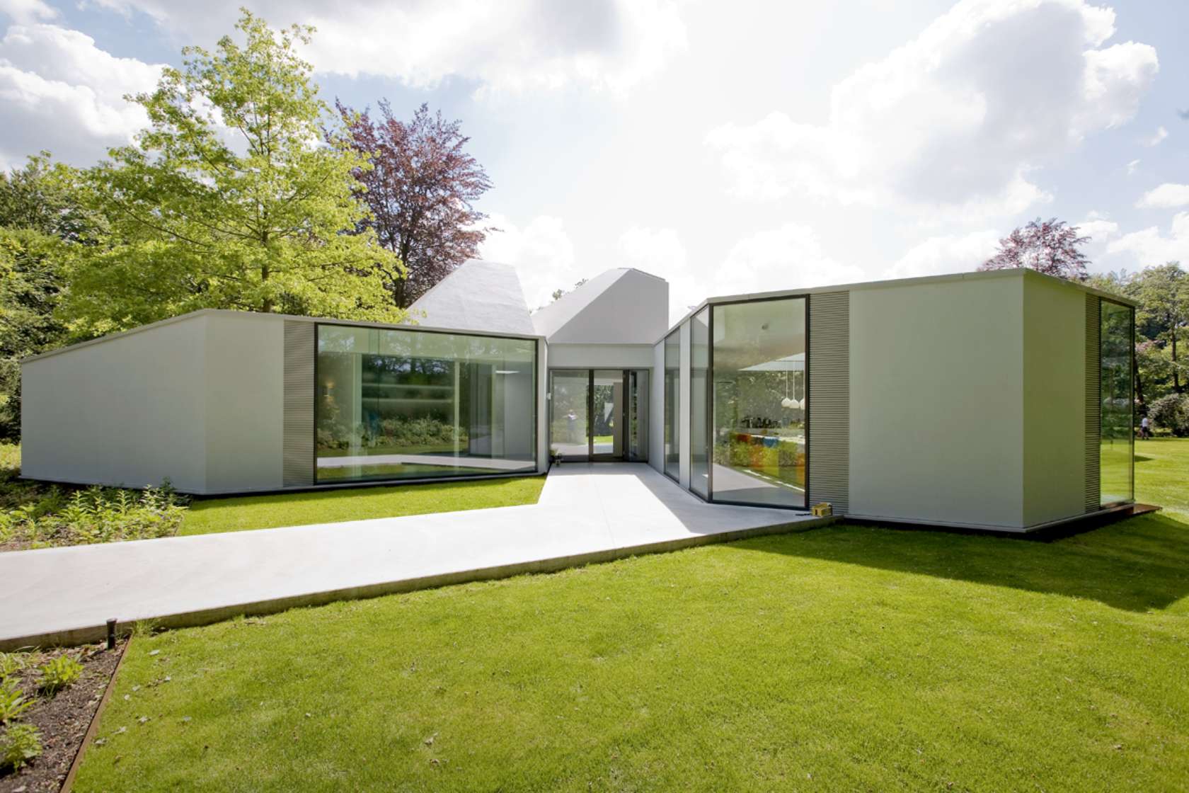 Incredible Luxury Villa Design By Architect Dick Van Gameren