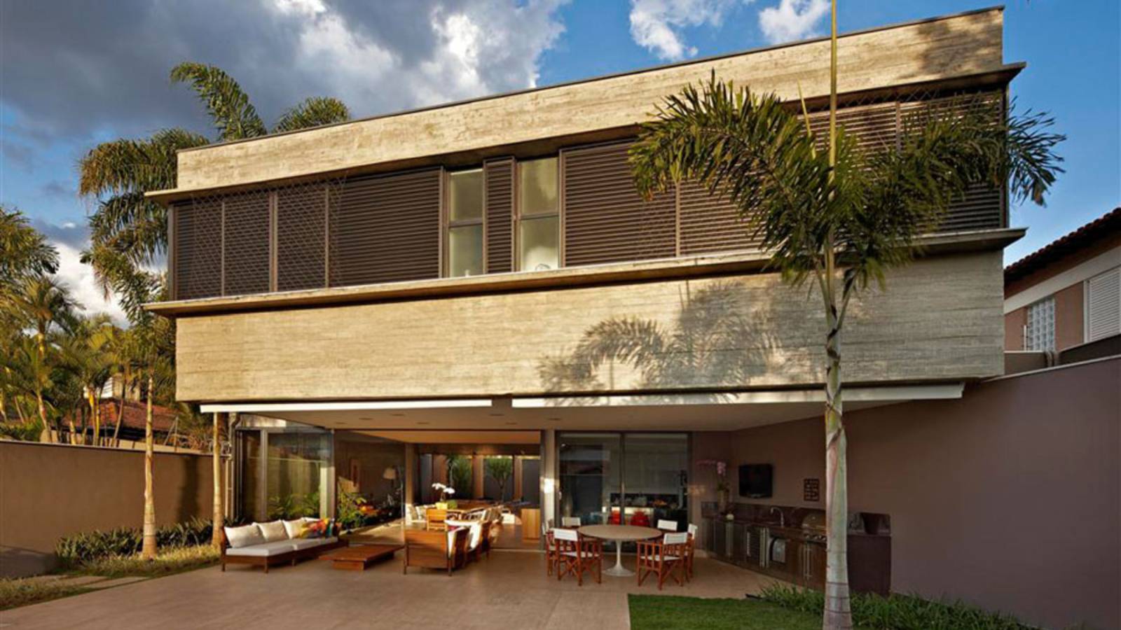 Awesome Mansion in Belo Horizonte by Anastasia Architects.