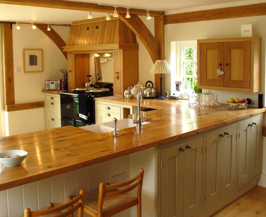 Oak barn kitchen