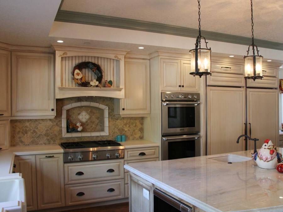 Quartz and Quartzite Countertops in Country Kitchen